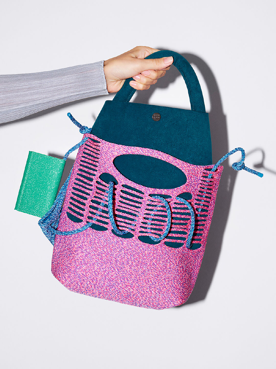 SPREAD_GGIM_Branding_01_960x1280