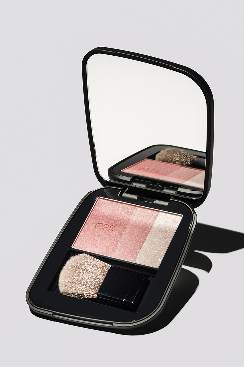 SPREAD_est_27_853x1280